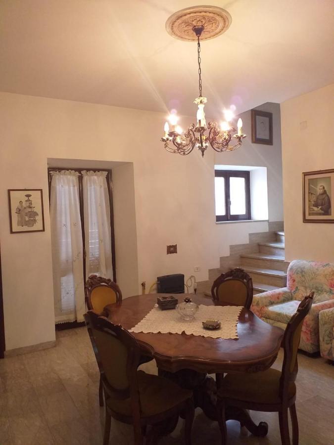 La Casa Di Lina Apartment Sezze Exterior photo